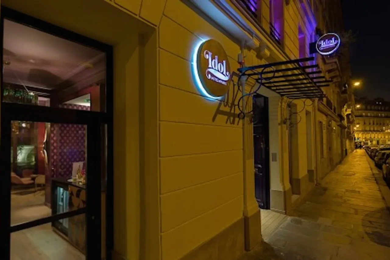 Idol Hotel