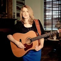 Claire Lynch