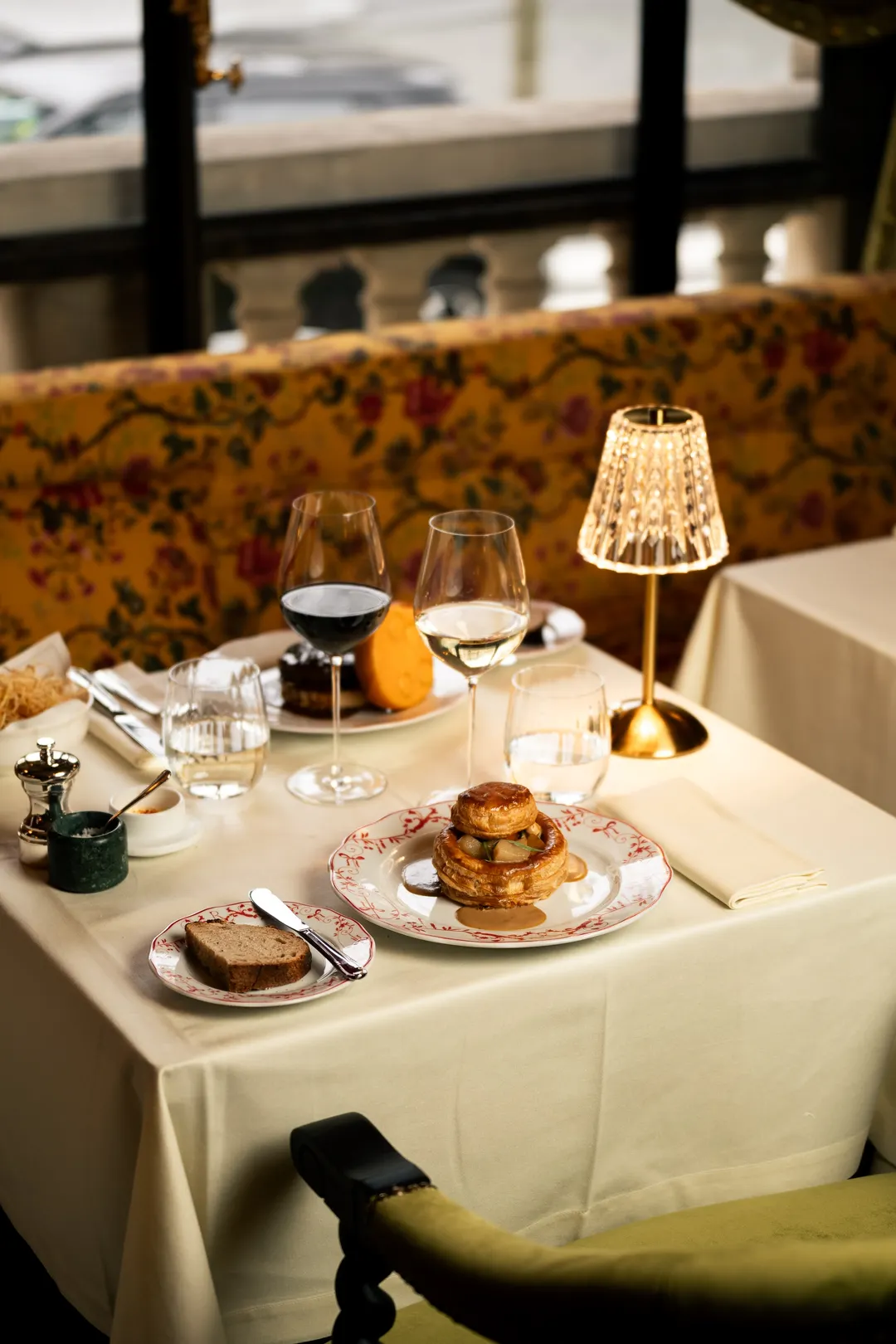 Le Boudoir du Raphael par Akrame Restaurant Paris