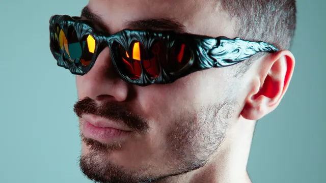 NEXUS : AXEL PICODOT | FLYMEON