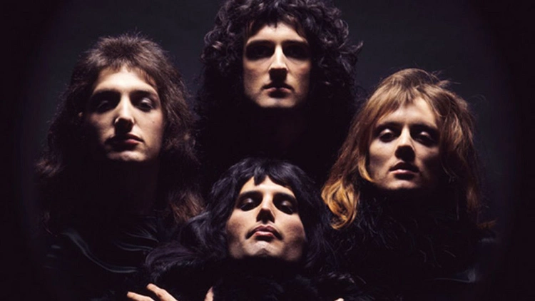 THE WORLD OF QUEEN