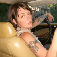 Holly McNarland