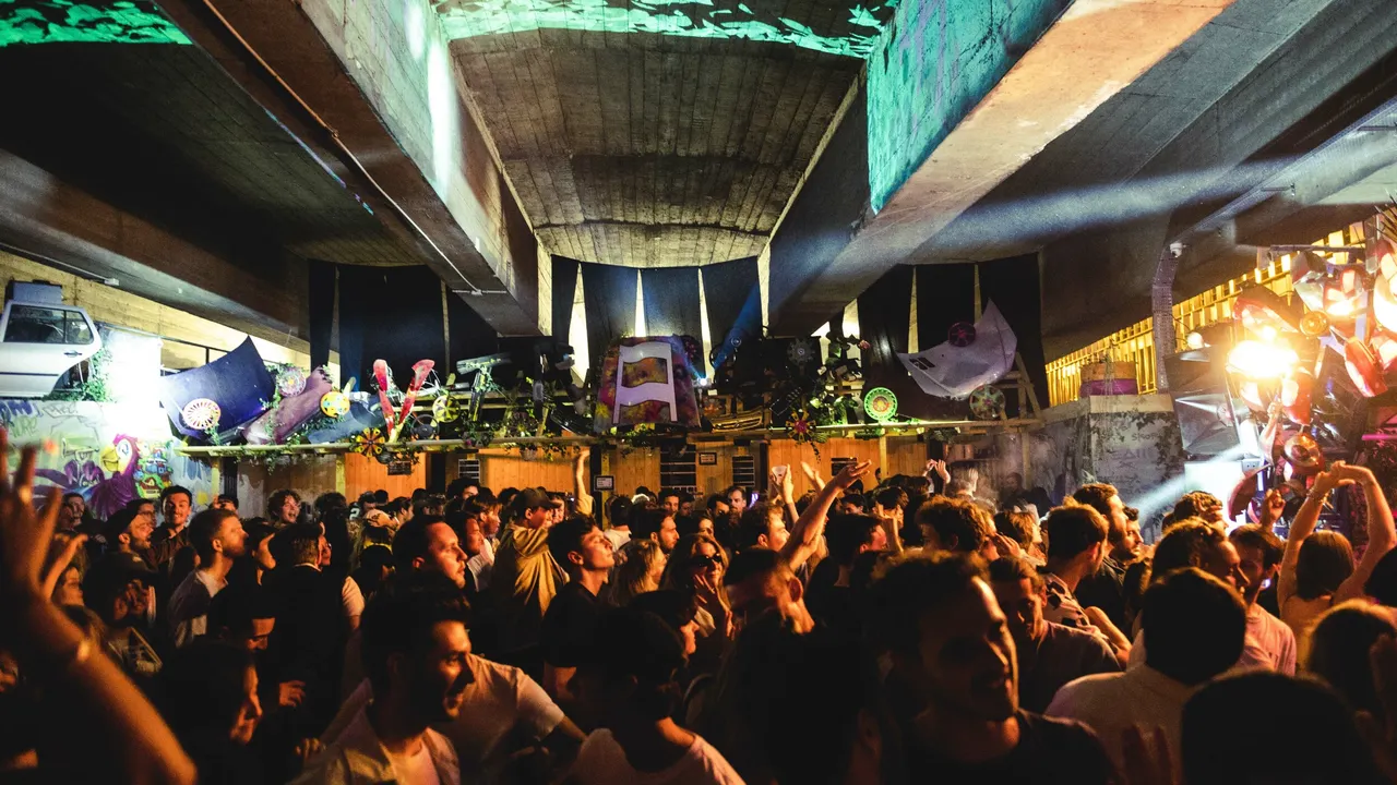 Berliner wunderbar invite Victor Ruiz et Einmusik à Virage