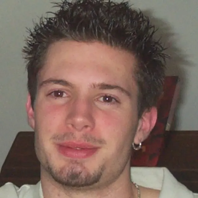 Nicolas R