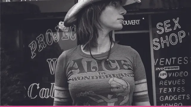 Anaïs - The Cheap Girl is Back !