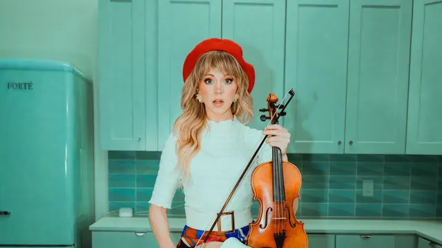 LINDSEY STIRLING