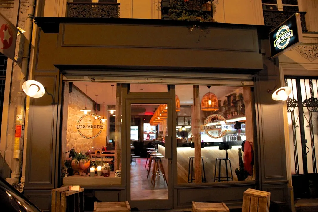 Luz Verde Bar Restaurant Paris