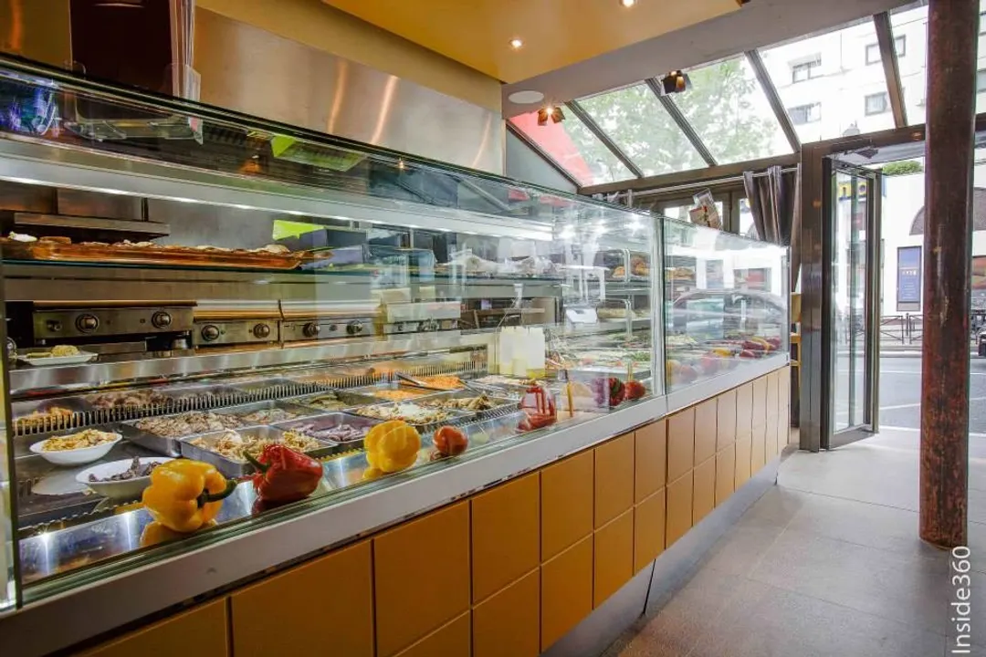 Le Grand Phénicien Restaurant Paris