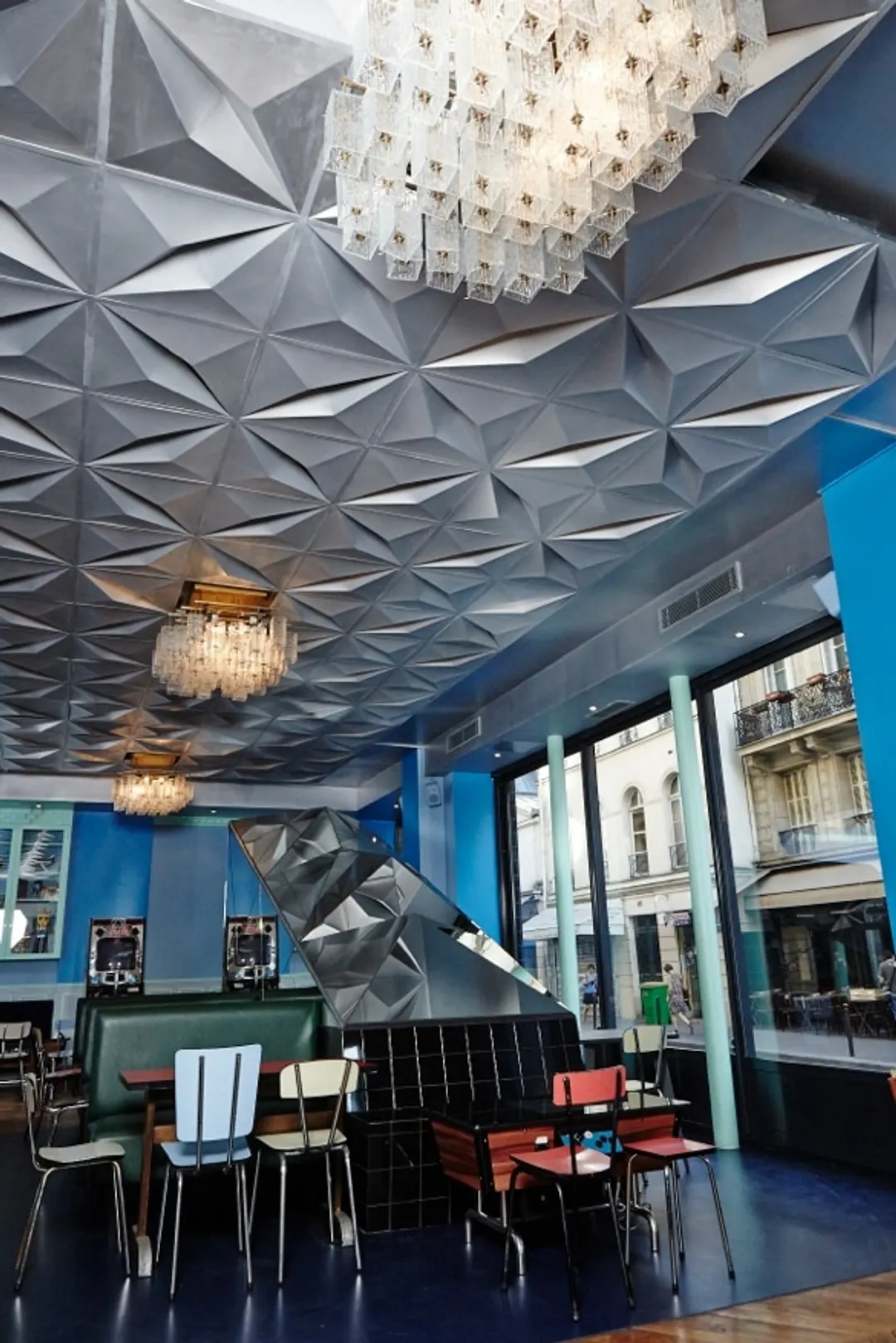 Le Fantôme Restaurant Bar Paris