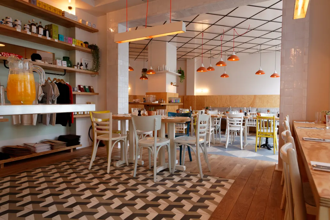 Clint Restaurant Shop Paris