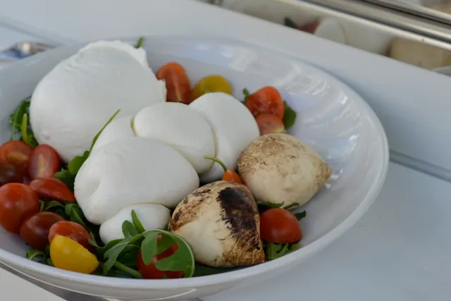 Mozza & Co, une trattoria itinérante dans Paris !