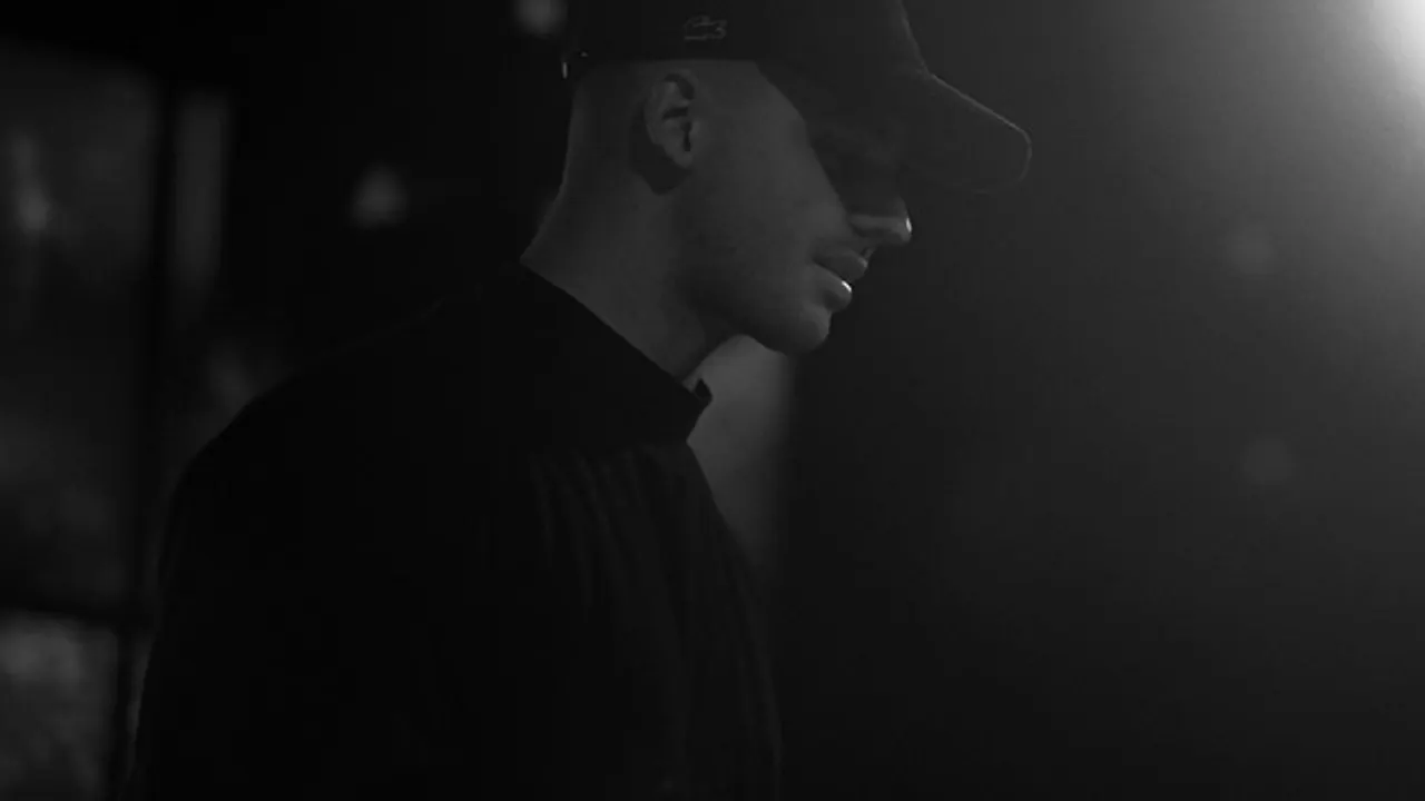 Onesh: Azey, Highvøltage, Kitts, Morfame, Revelation, Supra