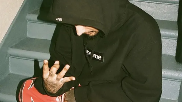 WIFISFUNERAL LIVE IN PARIS