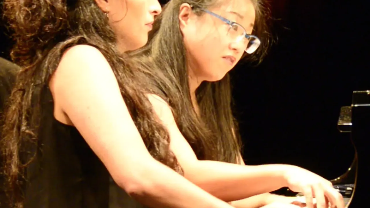 Ana Pozuelo & Reiri Taniguchi