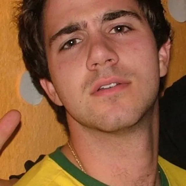 Nicolas L