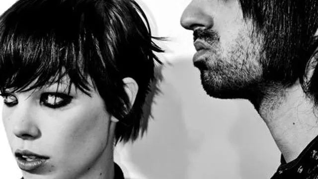 CRYSTAL CASTLES