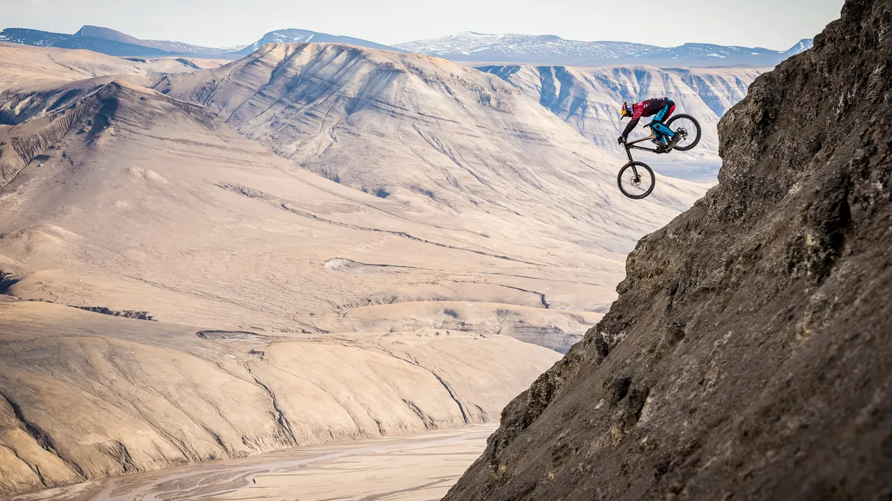EUROPEAN OUTDOOR FILM TOUR
