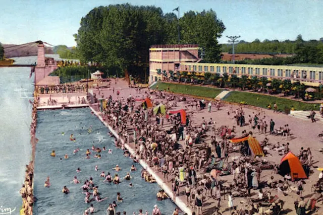 La Plage de la Bellevilloise : bronzette et apéros aux portes de Paris