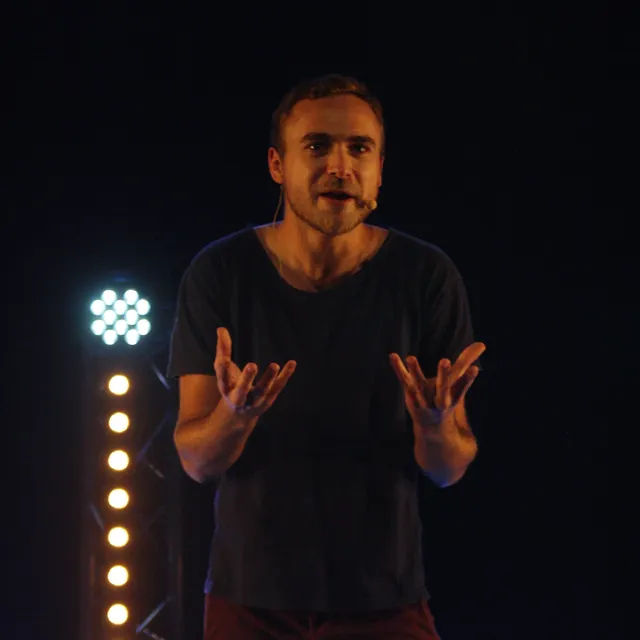 Nicolas D