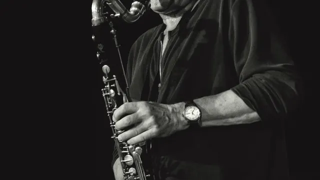 LOUIS SCLAVIS QUARTET « LOIN DANS LES TERRES »
