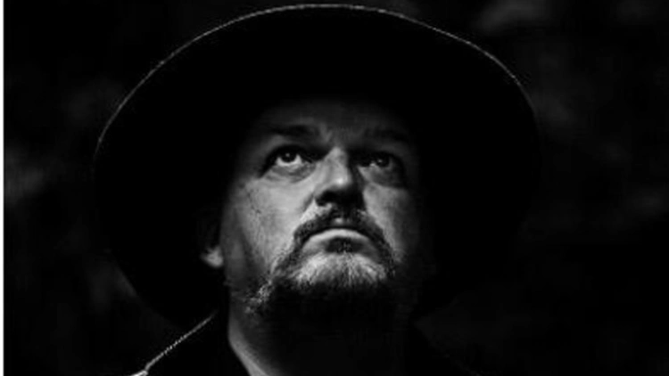 Alain Johannes + Patron + Tarah Who?