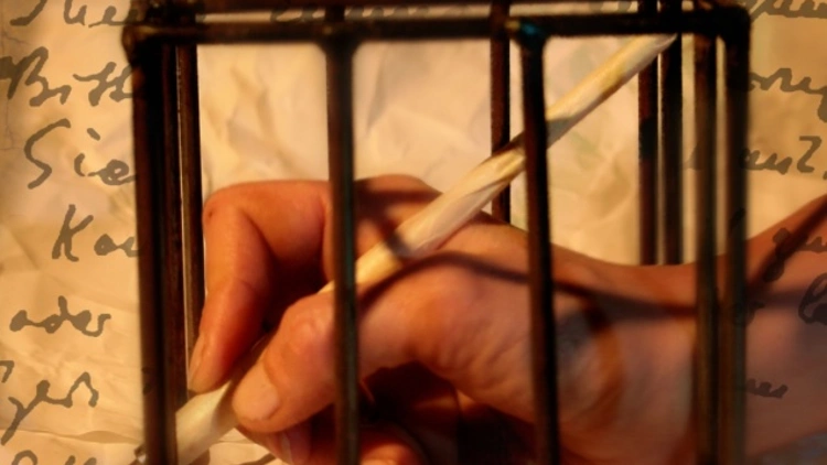 Être… Une femme en prison : correspondance